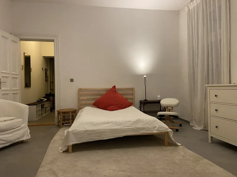Helle 1-Zimmer Wohnung im 3. OG in Berlin-Mitte-Hackescher Markt — photo 1